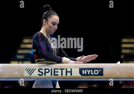Leipzig, Deutschland. Mai 2025. LEIPZIG - Nina Derwael (BEL) während der Qualifikation der Frauen bei der Turn-Europameisterschaft in Leipzig Credit: Iris van den Broek/Alamy Live News Stockfoto