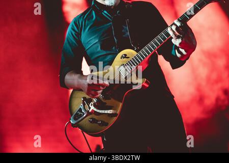 Joey Santiago von Pixies lebt im O2 Manchester Apollo, 24.05.2025 Stockfoto