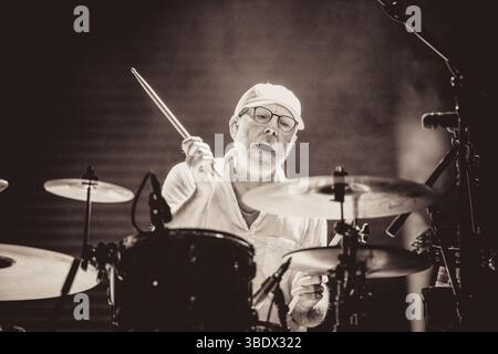 David Lovering von Pixies lebt im O2 Manchester Apollo, 24.05.2025 Stockfoto