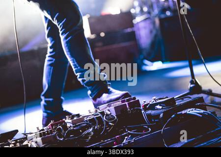 Joey Santiago von Pixies lebt im O2 Manchester Apollo, 24.05.2025 Stockfoto