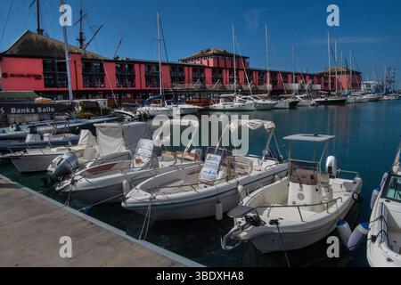 Italien, Genua, 13.05.2025 Genua ist Hauptstadt der nordwestlichen Region Ligurien. Die Stadt ist für ihre jahrhundertelange zentrale Rolle im Seehandel bekannt. Sie ist die sechstgroeßte Stadt Italiens. Foto: Boote am Porto Antico Stadt Genua *** Italien, Genua, 13 05 2025 Genua ist die Hauptstadt der nordwestlichen Region Liguriens die Stadt ist bekannt für ihre jahrhundertelange zentrale Rolle im Seehandel Sie ist die sechstgrößte Stadt Italiens Fotoboote in Porto Antico Stadt Genua Stockfoto