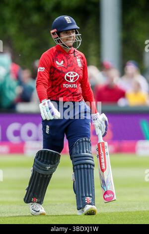Sophia Dunkley of England Women sieht nach ihrer Entlassung während des 3. Vitality IT20 Series Match England Women vs West Indies Women at the Cloud County Ground, Chelmsford, Großbritannien, 26. Mai 2025 (Foto: Izzy Poles/News Images) Stockfoto