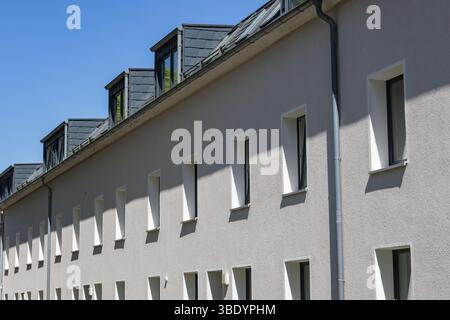 Einfacher Wohnkomplex in Form einer Blockperimeterentwicklung Stockfoto
