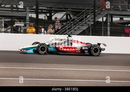 INDIANAPOLIS, INDIANA – 25. Mai: Takuma Sato (#75, Rahal Letterman Lanigan Racing) während der NTT IndyCar Series 109. Lauf des Indianapolis 500 auf dem Indianapolis Motor Speedway am 25. Mai 2025 in Indianapolis, Indiana. (Foto: Jeremy Hogan/The Bloomingtonian) Stockfoto