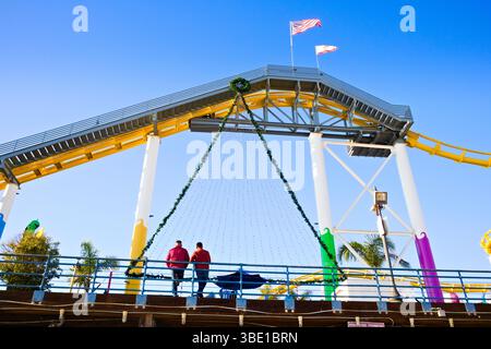 Achterbahn am Santa Monica Pier Stockfoto