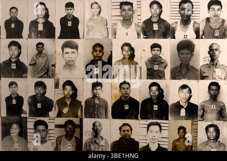 Tuol Sleng Völkermord Museum, Ausstellung von Fotos des letzten Opfers in Klassenzimmern der ehemaligen Tuol Svey Prey High School, Straße 113, Phnom Penh, Kambodscha, so Stockfoto
