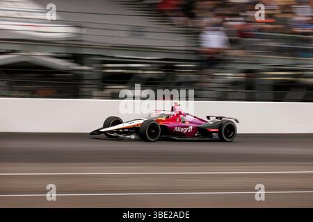 Indianapolis, Usa. Mai 2025. Marcus Ericsson (#28, Andretti Global) wurde während der NTT IndyCar Series 109. Fahrt des Indianapolis 500 auf dem Indianapolis Motor Speedway in Aktion gesehen. (Foto: Jeremy Hogan/SOPA Images/SIPA USA) Credit: SIPA USA/Alamy Live News Stockfoto