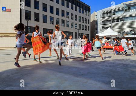 Traditionelle Lieder und Tänze. La Garriga Lengadociana. Festum Gesamt. Montpellier, Occitanie, Frankreich Stockfoto