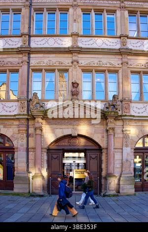 Frankreich, Bas Rhin, Straßburg, Altstadt, die von der UNESCO zum Weltkulturerbe erklärt wurde, Place Gutenberg, Industrie- und Handelskammer Stockfoto