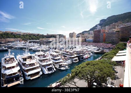 Panoramablick auf den Hafen von Monaco während des F1 Grand Prix von Monaco am Circuit de Monaco am 25. Mai 2025 in Monte-Carlo, Monaco. Stockfoto