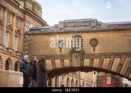 Birmingham, West Midlands, Vereinigtes Königreich, 13. februar 2025. Straßenfotografie im Stadtzentrum von Birmingham Stockfoto