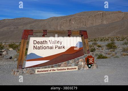 Eintrittsschild für den Death Valley National Park in Kalifornien Stockfoto