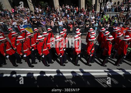Ottawa, Kanada. Mai 2025. Die Ehrenwache treffen am 27. Mai 2025 im Senatsgebäude in Ottawa ein, vor der Rede des Königs auf dem Thron. (Foto: Arrush Chopra/NurPhoto) Credit: NurPhoto SRL/Alamy Live News Stockfoto