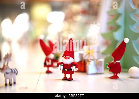 Niedliches Weihnachtsfest Aus Filz Stockfoto