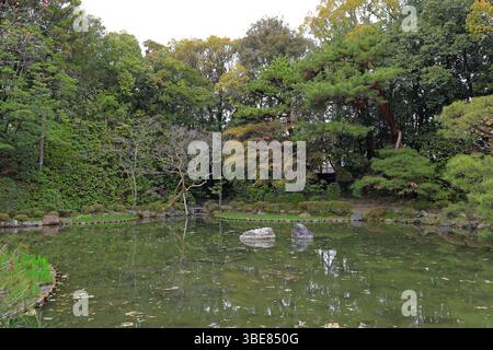 Heian-Schrein, Shinto-Schrein und Landschaftsgärten in Okazaki Nishitennocho, Sakyo Ward, Kyoto, Japan Stockfoto