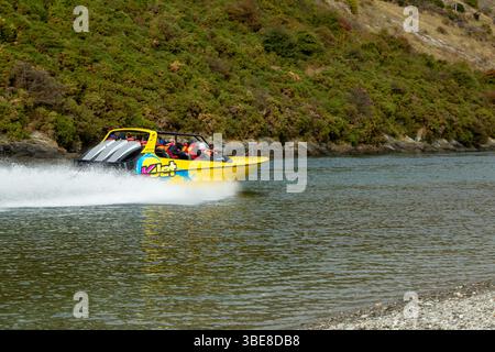 KJet - Queenstown Jet Boot auf dem Kawarau River, Queenstown, Otago, Neuseeland Stockfoto