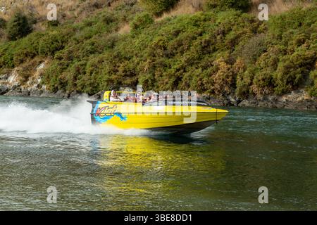 KJet - Queenstown Jet Boot auf dem Kawarau River, Queenstown, Otago, Neuseeland Stockfoto