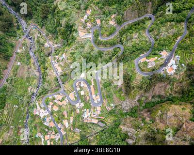 Haarnadelstraße im Tal der Nonnen - Curral das Freiras auf Madeira, Portugal Stockfoto