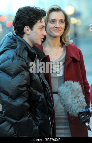 Aaron Johnson und Ann-Marie Duff bei einer Pressekonferenz für "Nowhere Boy" in Liverpool am 13. März 2009 Stockfoto