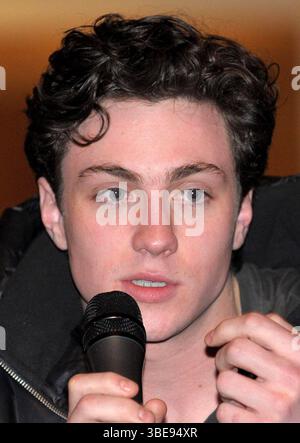 Aaron Johnson auf einer Pressekonferenz für "Nowhere Boy" in Liverpool am 13. März 2009 Stockfoto