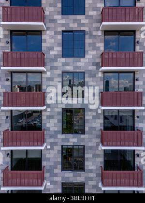 miami, FL, USA - 20. Mai 2025: Wynwood Station Miami Apartment Building Stockfoto
