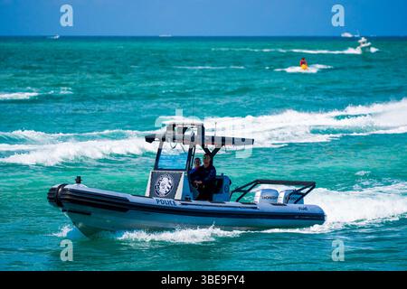 Miami Beach, FL, USA - 25. Mai 2025: Aventura Florida Boat Police in Miami Stockfoto