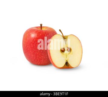 Roter saftiger Apfel und ein halbierter Schnitt. Rosafarbene Äpfel isoliert. Stockfoto