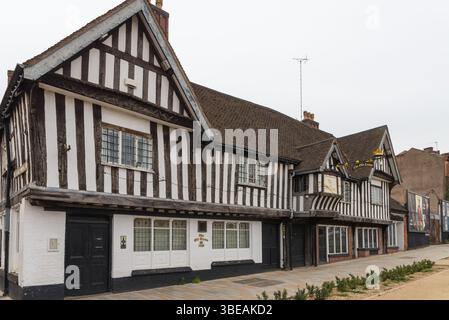 The Old Crown in Deritend High Street, Digbeth, Birmingham ist der älteste Pub in Birmingham, der über 650 Jahre alt ist Stockfoto