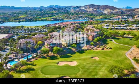 Aerial Luxury Villas Golfplatz Lake Las Vegas Fliegen Über Stockfoto