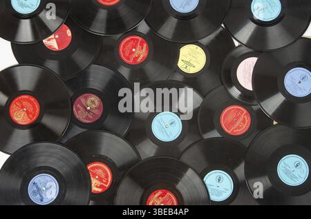 Volgograd, Russland - 21. Mai 2015: sowjetische Hintergrund einer Vielzahl von alten Plattenspieler Stockfoto