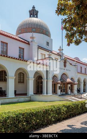 Quapaw Baths Badehaus entlang der Bathhouse Row auf der Central Avenue in Hot Springs, Arkansas, USA Stockfoto