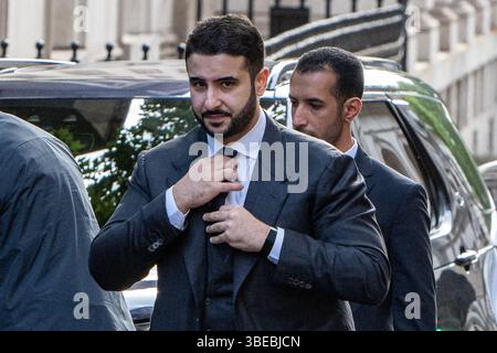 London, England, Großbritannien. Mai 2025. Saudi-Arabiens Verteidigungsminister Prinz Khalid BIN SALMAN BIN ABDULAZIZ AL SAUD kommt in der Downing Street 10 in London an (Foto: © Thomas Krych/ZUMA Press Wire) NUR ZUR REDAKTIONELLEN VERWENDUNG! Nicht für kommerzielle ZWECKE! Stockfoto