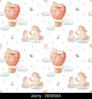 Muster Einhörner, Mama Baby, Schmetterlinge, Ballonherz in blauen Wolken. Handgezeichnete Illustration mit Aquarell. Nahtloser Druck auf weißem Hintergrund für Stockfoto