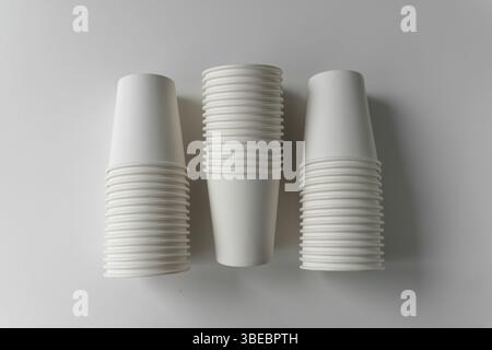 Drei Stapel Whitepaper Stockfoto