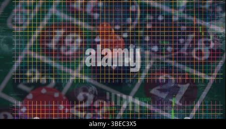 Roulette-Rad und Wetttisch mit Chips, Raster-Overlay im Casino, mit numerischen Daten Stockfoto