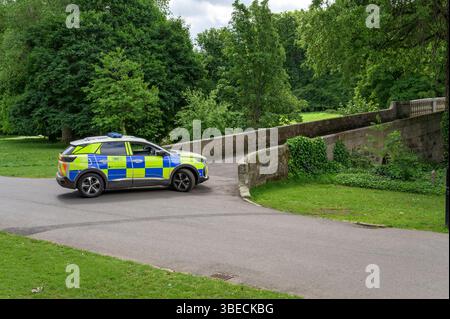 Polizeiauto parkt im Pollok Country Park, Glasgow, Schottland, Großbritannien, Europa Stockfoto