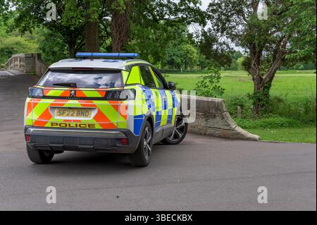 Polizeiauto parkt im Pollok Country Park, Glasgow, Schottland, Großbritannien, Europa Stockfoto