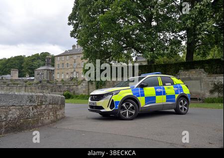 Polizeiauto parkt im Pollok Country Park, Glasgow, Schottland, Großbritannien, Europa Stockfoto