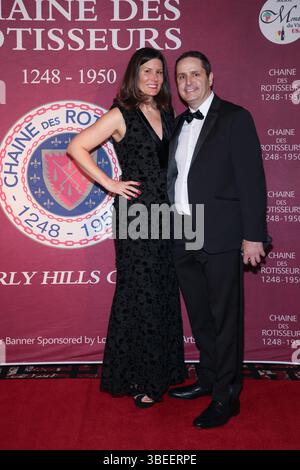 Beverly Hills, Kalifornien, USA. Mai 2025. Elissa Refold und Bobby Borisov, die an der La Chaîne des Rôtisseurs Beverly Hills teilnehmen, feiern kulinarische Exzellenz im Gravitas Club in Beverly Hills, Kalifornien. Quelle: Sheri Determan Stockfoto