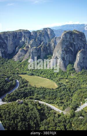 Panoramablick auf die Meteora-Klöster, Thessalien, Griechenland Stockfoto
