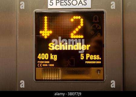 Schindler Lift elektrische Bedienkonsole, Portugal, Europa Stockfoto