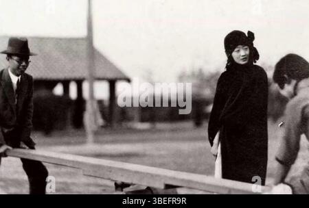 Foto von Wanrong, der letzten Kaiserin von China, aufgenommen zwischen 1925 und 1930 in Tianjin, während ihrer Residenz unter japanischer Überwachung nach dem Fall der Qing-Dynastie. Stockfoto