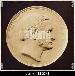 Diese Medaille wurde 1856 zum Gedenken an Carl Friedrich Gauß und sein Werk über die Himmelsmechanik geschaffen. Der Entwurf enthält ein Porträt von Gauß und ist Teil einer Gedenkserie von Friedrich Brehmer mit Beiträgen von Carl Haase und König Georg V. von Hannover. Stockfoto