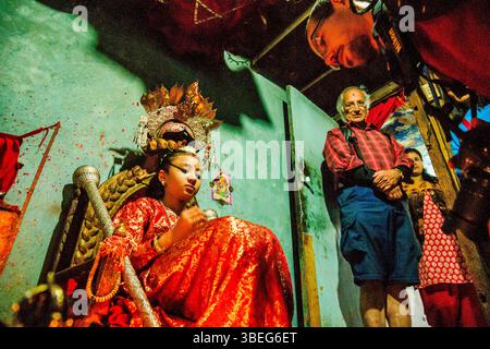 Matina Shakya, Kumari oder lebende Göttin. Kumari Ghar oder Haus der lebenden Göttin. Patan. Kathmandu, Nepal, Asien. Stockfoto