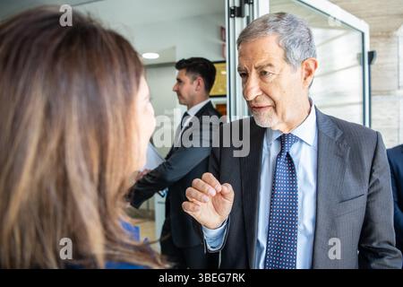 Rom, Italien. Mai 2025. Nello Musumeci, Minister für Katastrophenschutz und Meerespolitik bei einer feierlichen Veranstaltung der italienischen Küstenwache. Quelle: Rocco Pettini/Alamy Live News Stockfoto