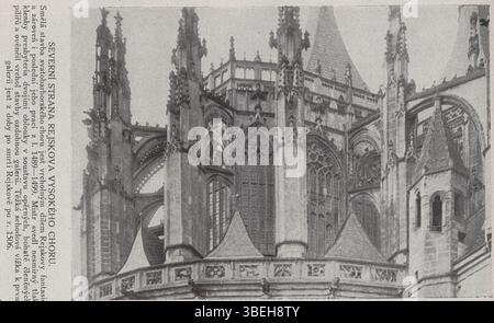 Diese Zeichnung aus dem Jahr 1918 zeigt die Nordseite von Rejseks hohem Chor in der St. Barbara-Kirche, Kutná Hora. Die Illustration zeigt die architektonischen Merkmale der Kirche, wie die komplizierten Bögen und die für das gotische Design typische vertikale Vertikalität. Stockfoto