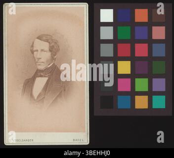 Dieses schwarz-weiße Schrankkartenfoto aus den Jahren 1840 bis 1860 zeigt Johannes Sulger-Heusler. Das Porträt spiegelt den Stil der fotografischen Techniken der Mitte des 19. Jahrhunderts wider, die für formale Darstellungen verwendet wurden. Stockfoto