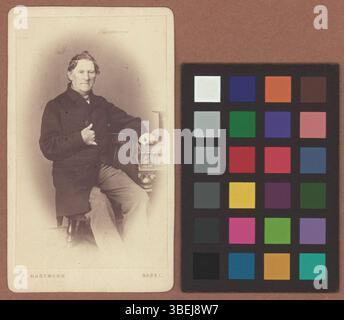 Diese schwarz-weiße Schrankkarte, die zwischen 1800 und 1899 entstand, zeigt ein Porträt von J. J. Handmann-Iselin. Es ist ein typisches Beispiel für den fotografischen Stil des 19. Jahrhunderts. Stockfoto