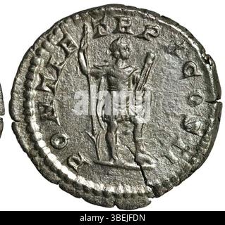 Dieser Silberdenar, der zwischen 198-217 n. Chr. während der Regierungszeit von Kaiser Caracalla geprägt wurde, stellt ihn als Virtus dar, der einen Speer und Parazonium in der Hand hält, was sein militärisches Können symbolisiert. Stockfoto