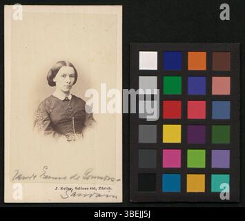 Diese schwarz-weiße Schrankkarte, die zwischen 1855 und 1875 stammt, zeigt Emma de Goumois-Sauvain. Die Fotografie nimmt das Bild dieser historischen Figur im Stil der Mitte des 19. Jahrhunderts auf. Stockfoto